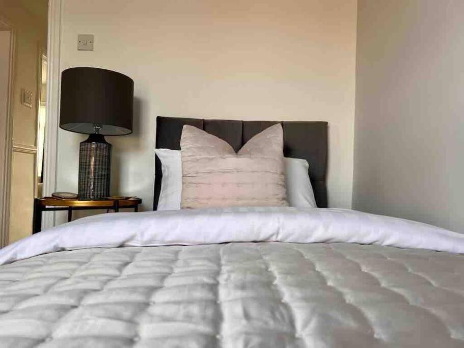 Anfield Home Sleeps 5 Close To Lfc Free Parking Liverpool Esterno foto